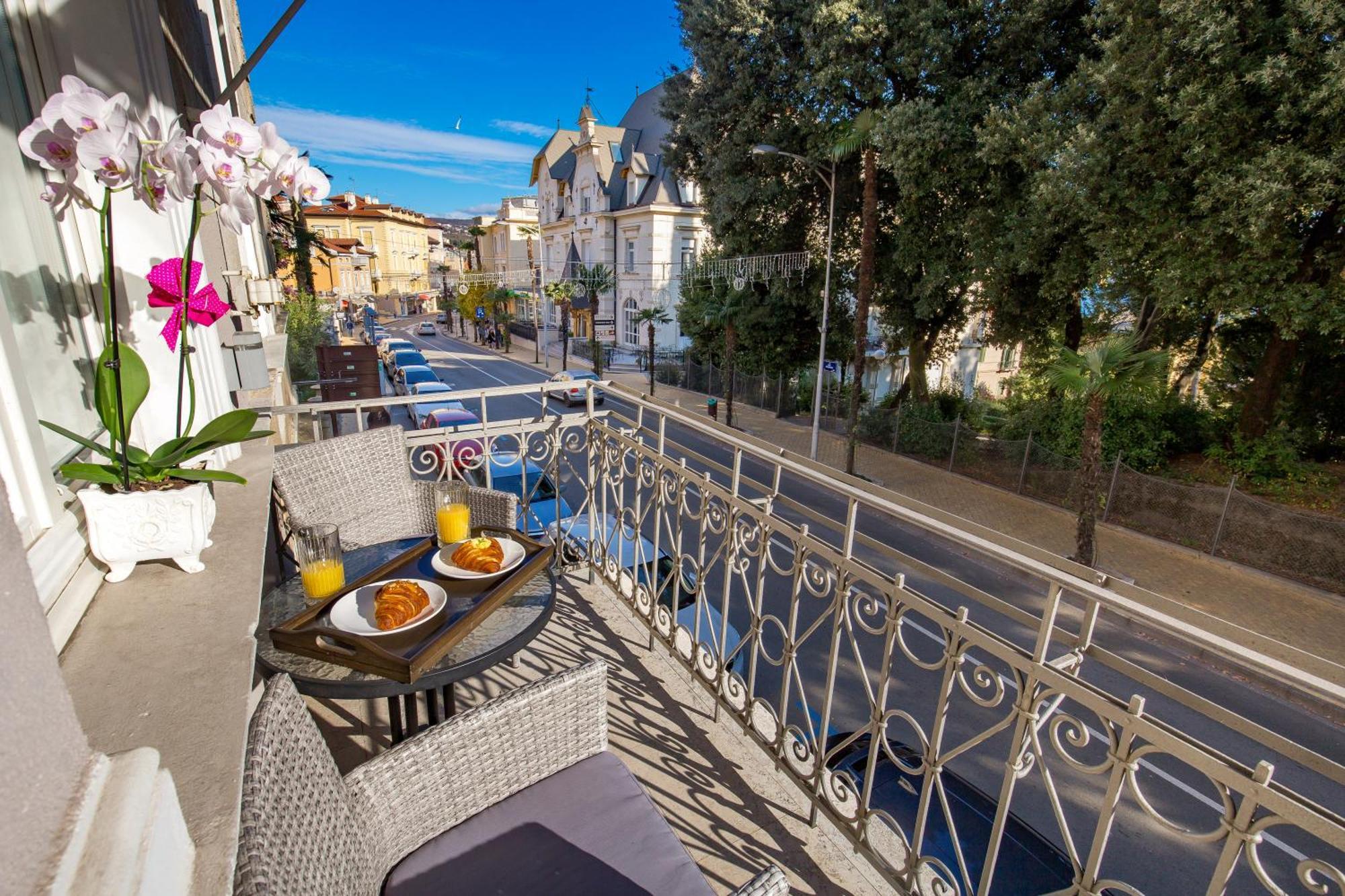 Villa Sokol Apartments Opatija Center Zimmer foto